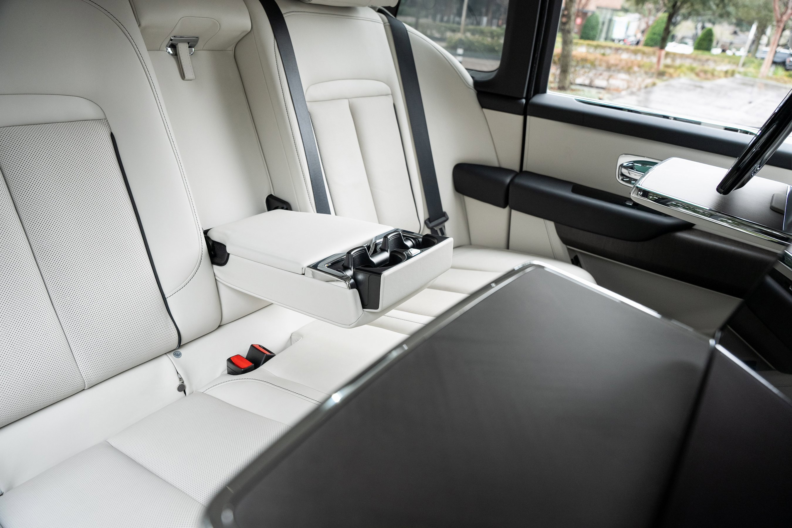 Used 2023 Rolls-Royce Cullinan w/ Cullinan Package image 64
