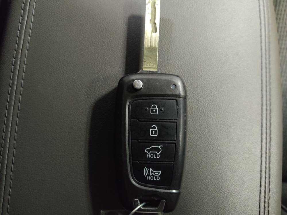 Used 2019 Hyundai Santa Fe SE FWD image 32