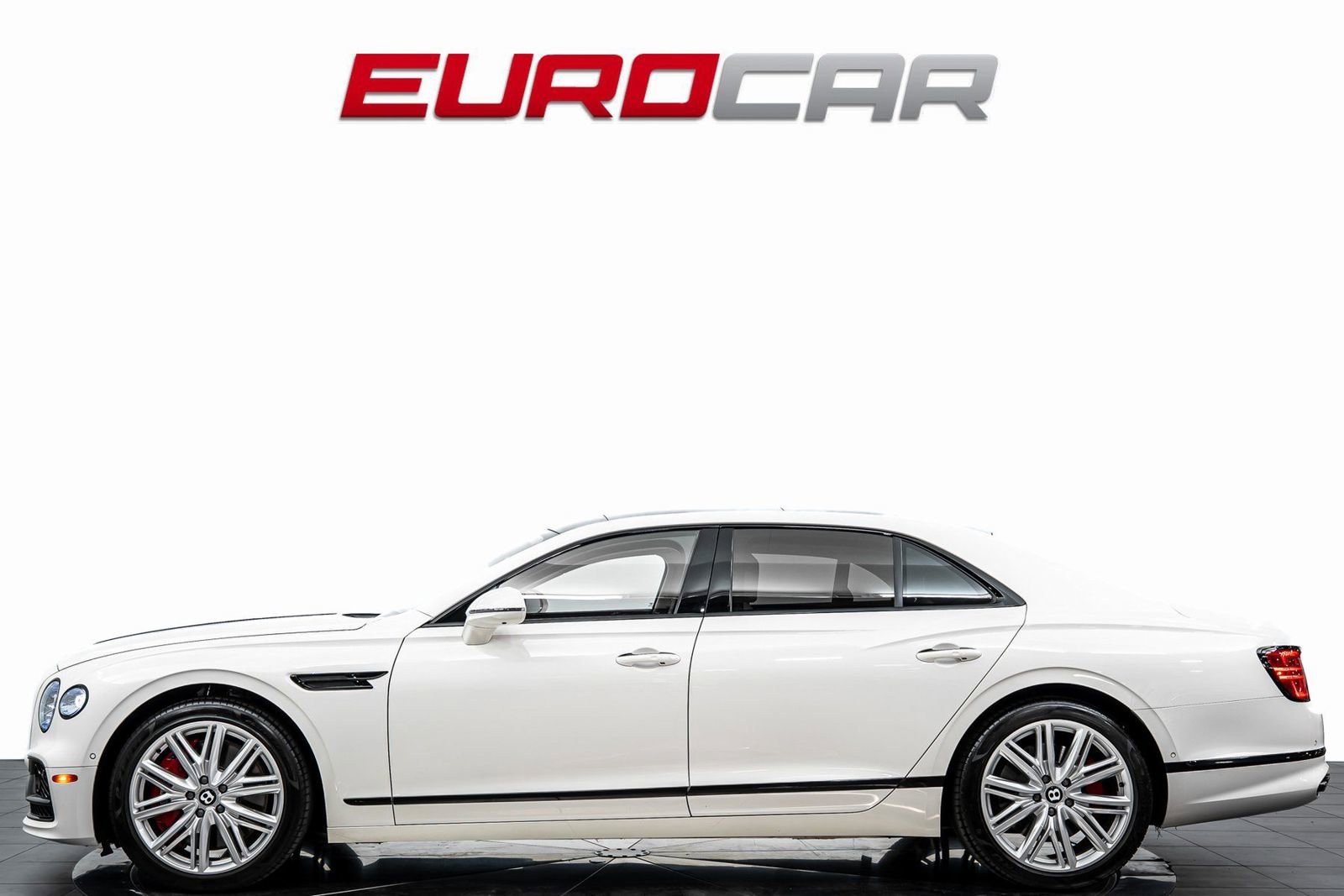 Used 2023 Bentley Flying Spur V8 AWD/4WD image 2