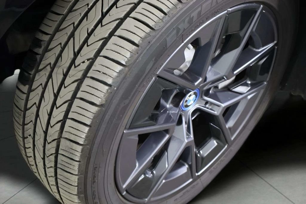 Used 2023 BMW i4 eDrive35 w/ Premium Package RWD image 35