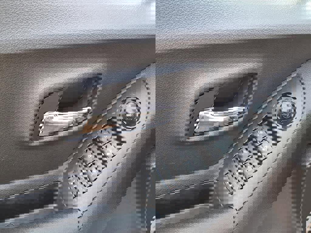 Used 2016 Chevrolet Trax LT image 14