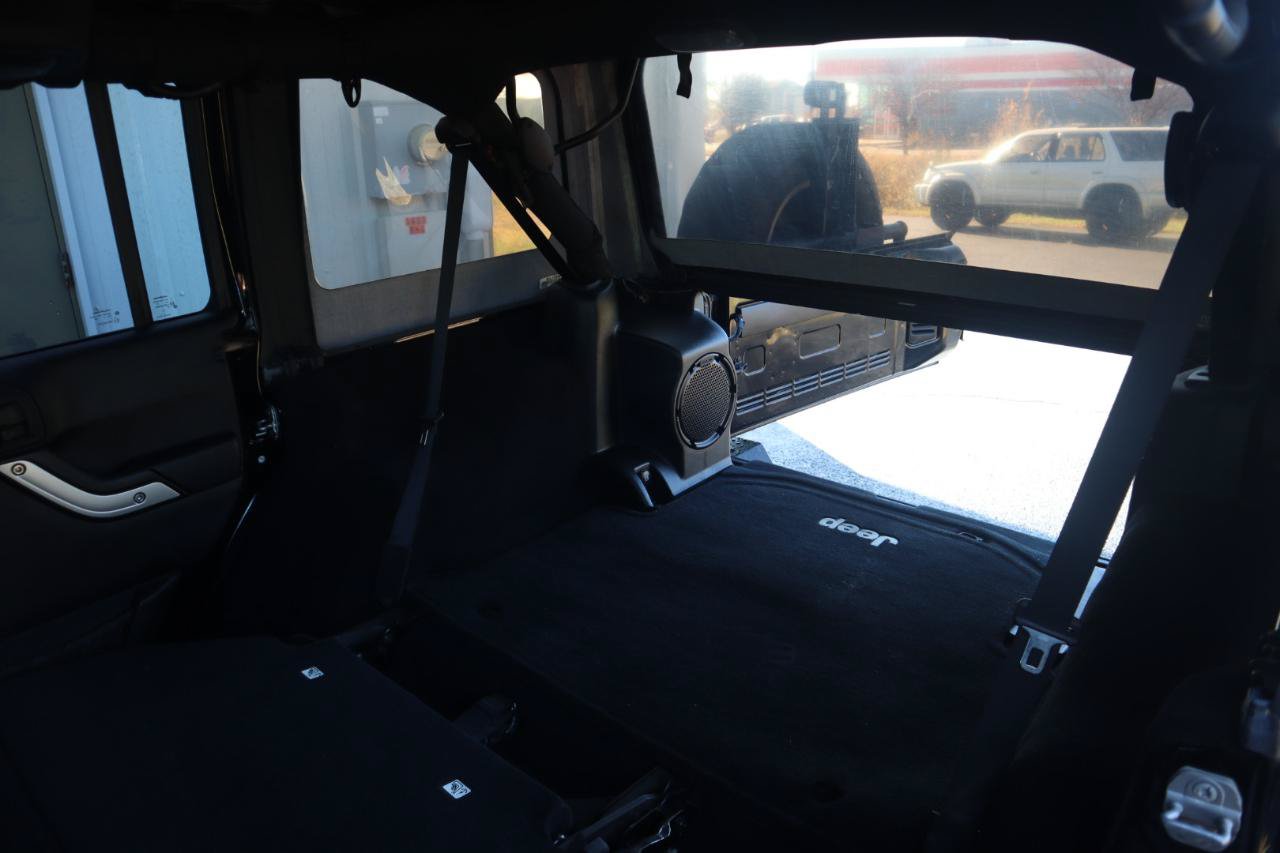 Used 2014 Jeep Wrangler Unlimited Rubicon w/ Connectivity Group AWD/4WD image 49