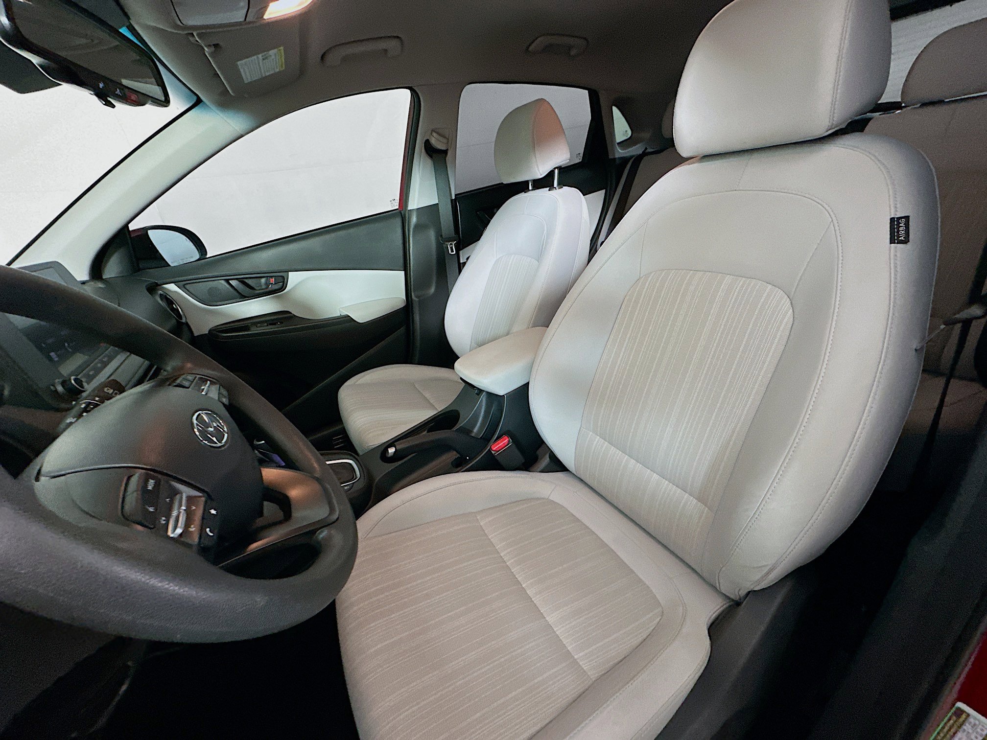 Used 2023 Hyundai Kona SEL image 13