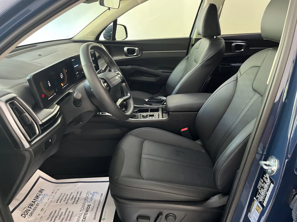 Used 2026 Kia Sorento S w/ S Panoramic Sunroof Package FWD image 12