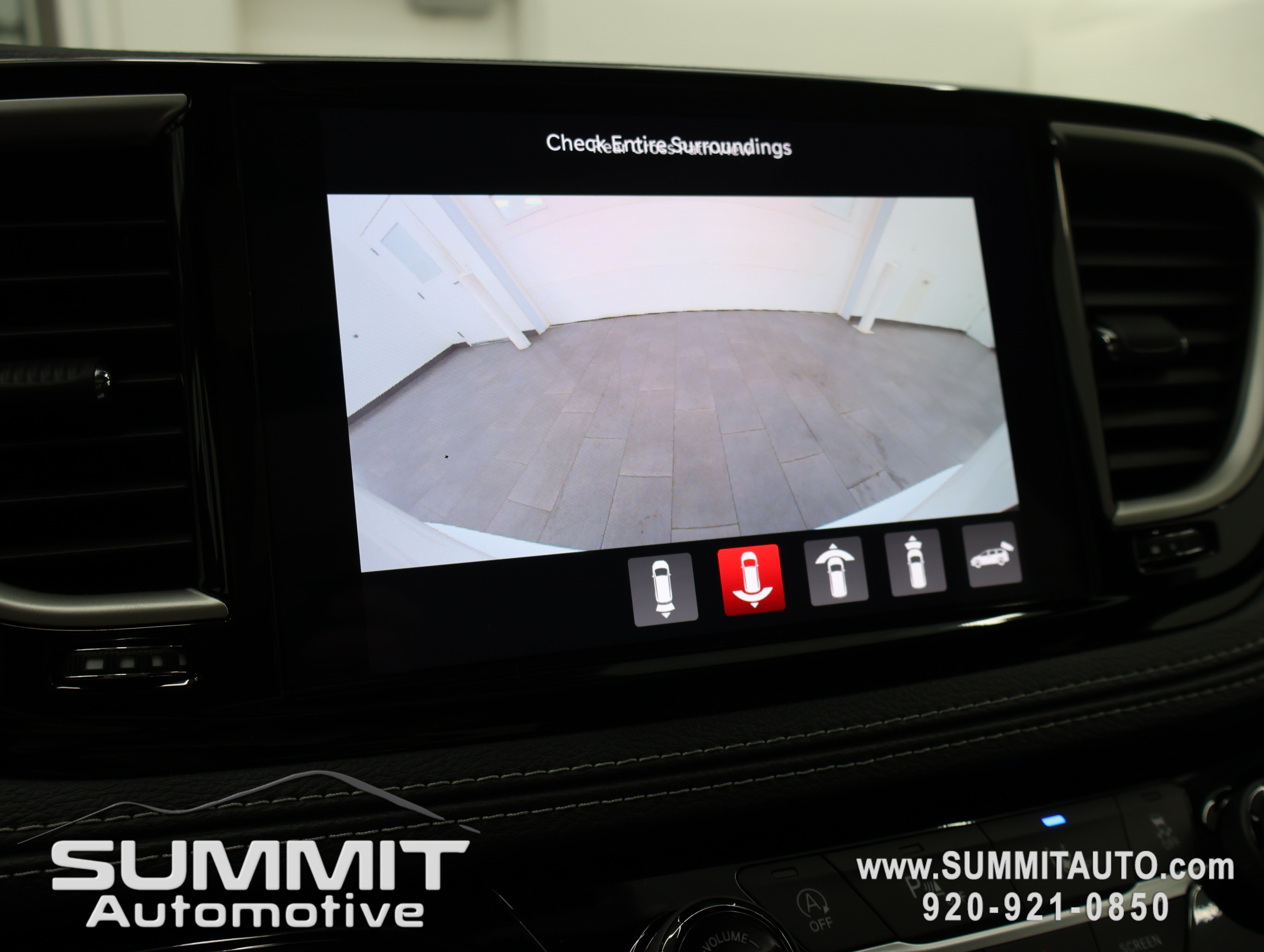 New 2027 Chrysler Pacifica Limited AWD/4WD image 19