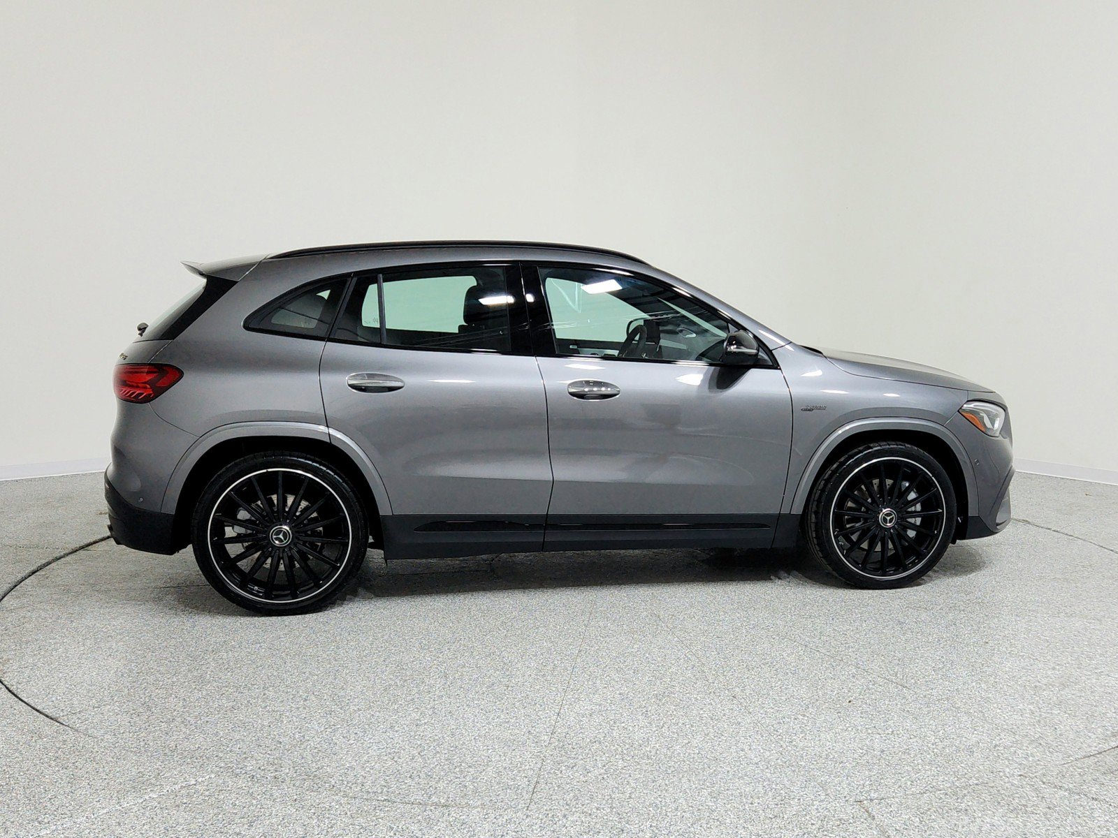 New 2026 Mercedes-Benz GLA 35 AMG 4MATIC image 6