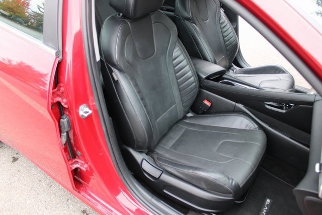 Used 2022 Hyundai Elantra Limited image 23