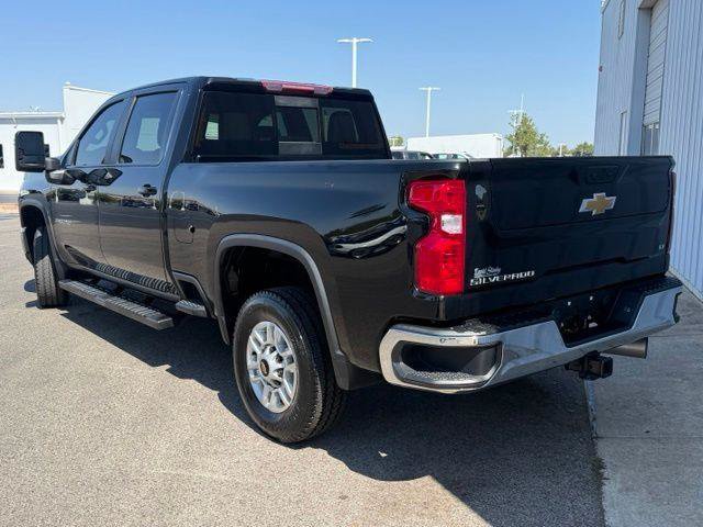 Used 2025 Chevrolet Silverado 2500 LT AWD/4WD image 2