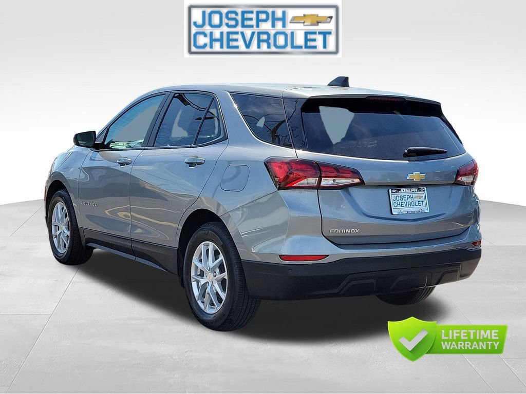 Certified 2023 Chevrolet Equinox LS w/ LS Convenience Package FWD image 3