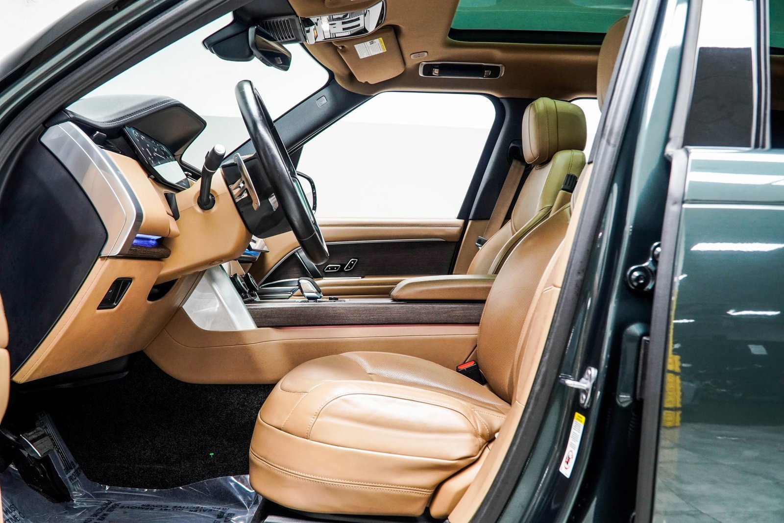 Used 2023 Land Rover Range Rover SE image 36