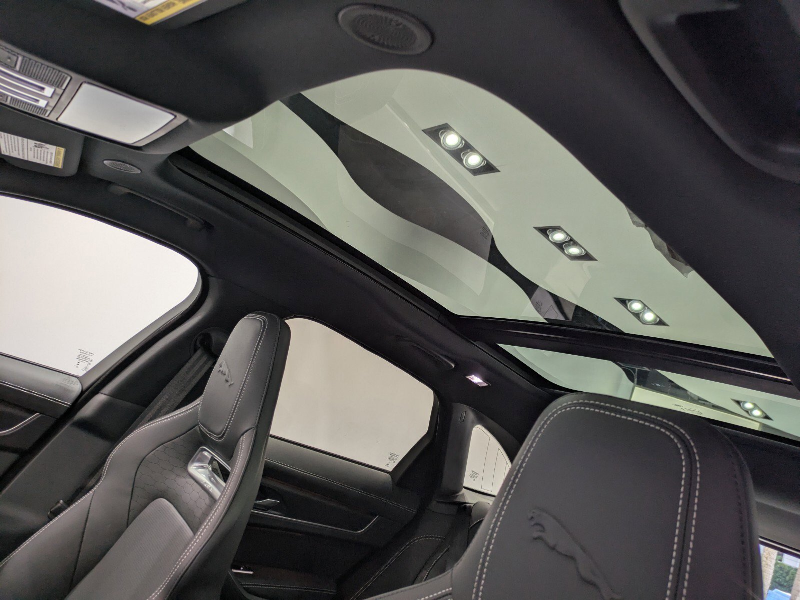 New 2026 Jaguar F-PACE R-Dynamic S image 12
