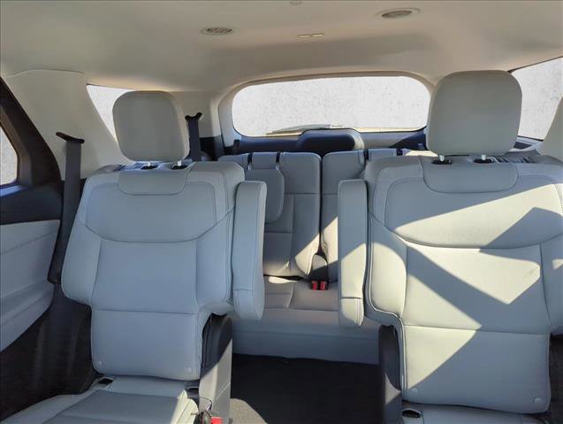 New 2025 Ford Explorer Active w/ Active Comfort Package image 17