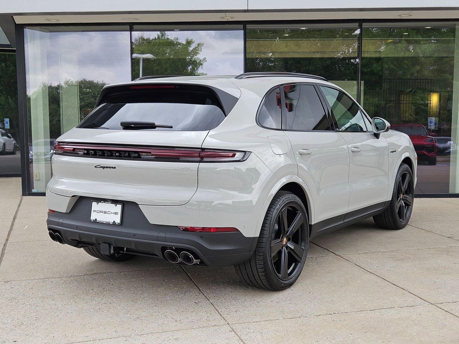 New 2026 Porsche Cayenne E-Hybrid AWD/4WD image 9