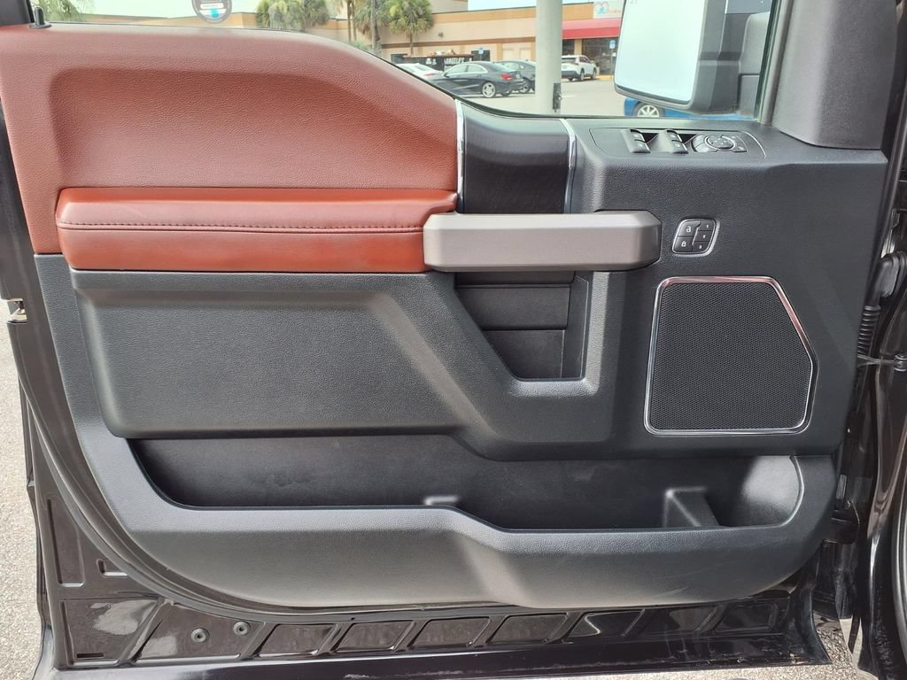 Used 2020 Ford F150 Platinum w/ Technology Package AWD/4WD image 23