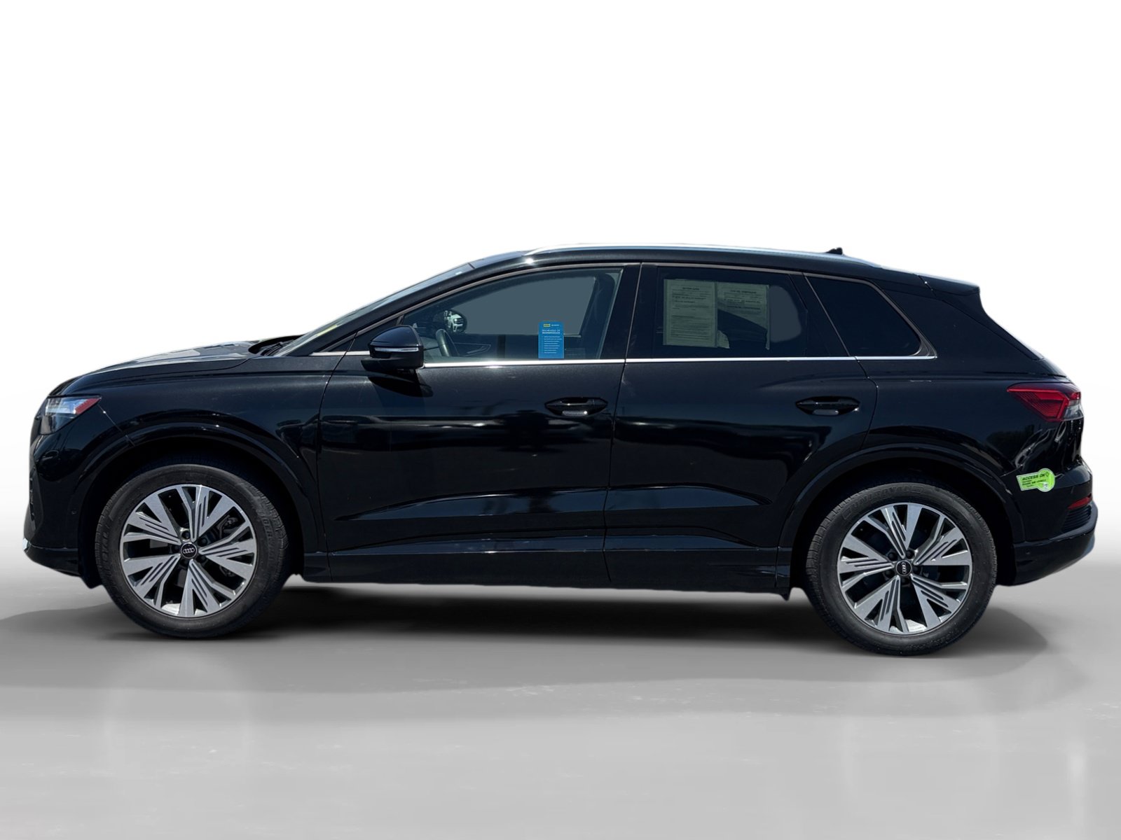 Used 2023 Audi Q4 e-tron Premium Plus w/ Premium Plus RWD image 2