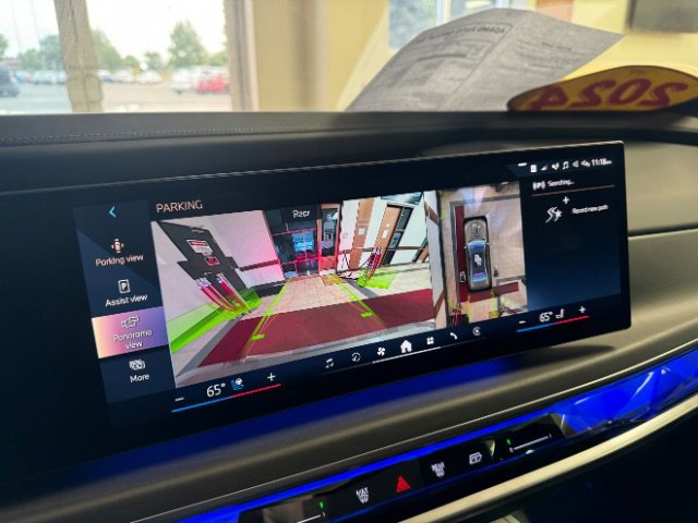 Used 2024 BMW 760i xDrive w/ Executive Package image 29