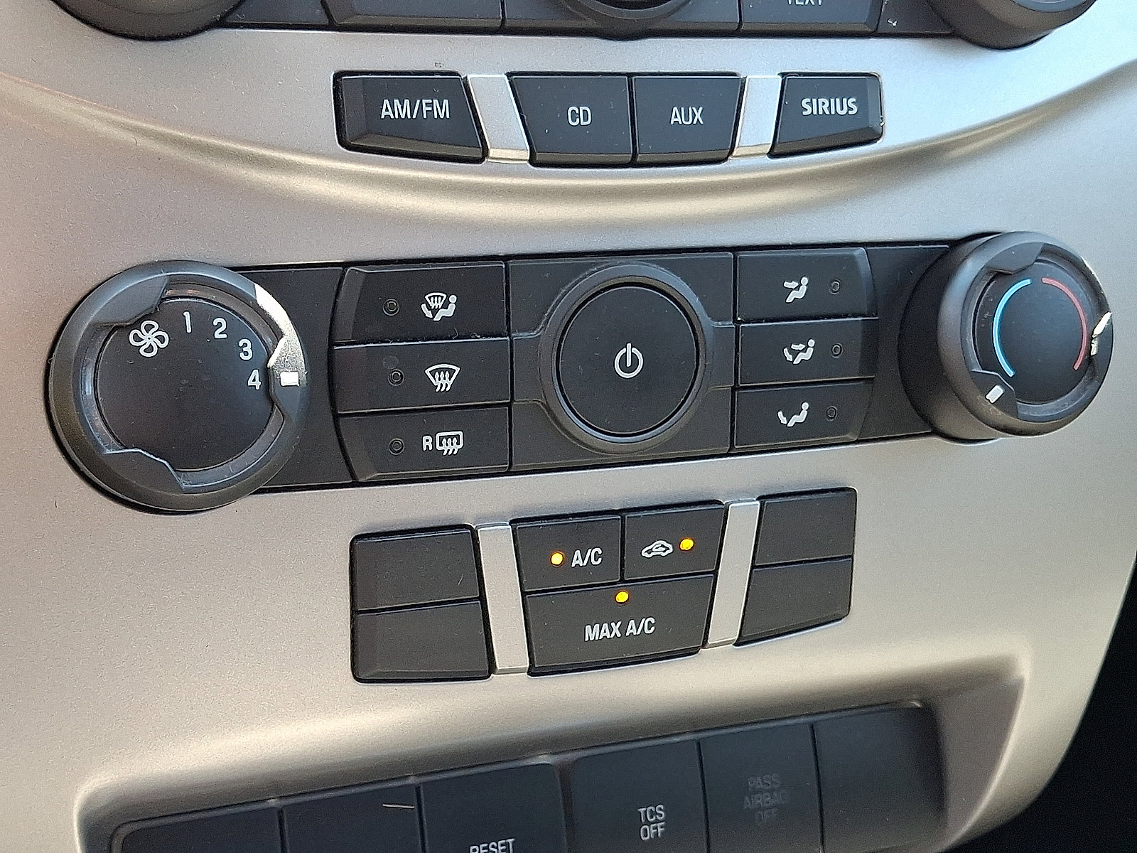 Used 2008 Ford Focus SE FWD image 14