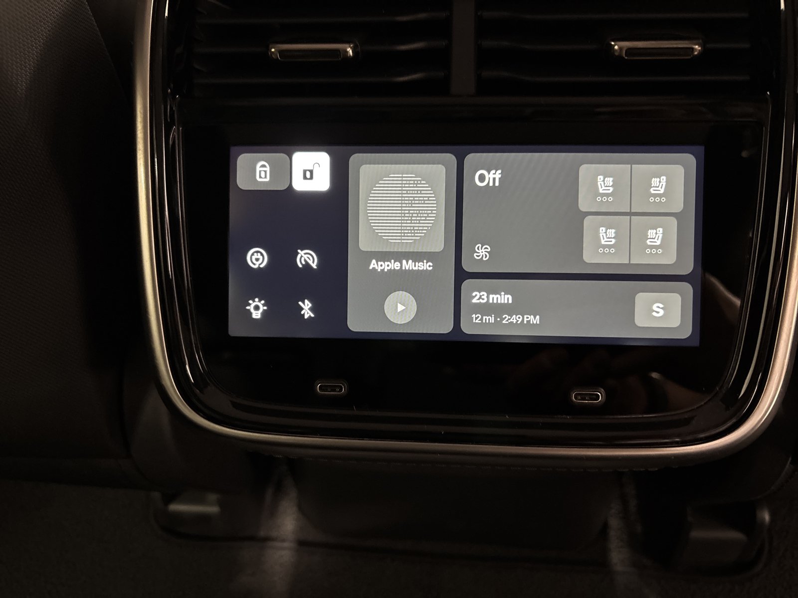 Used 2025 Rivian R1S Adventure AWD/4WD image 30
