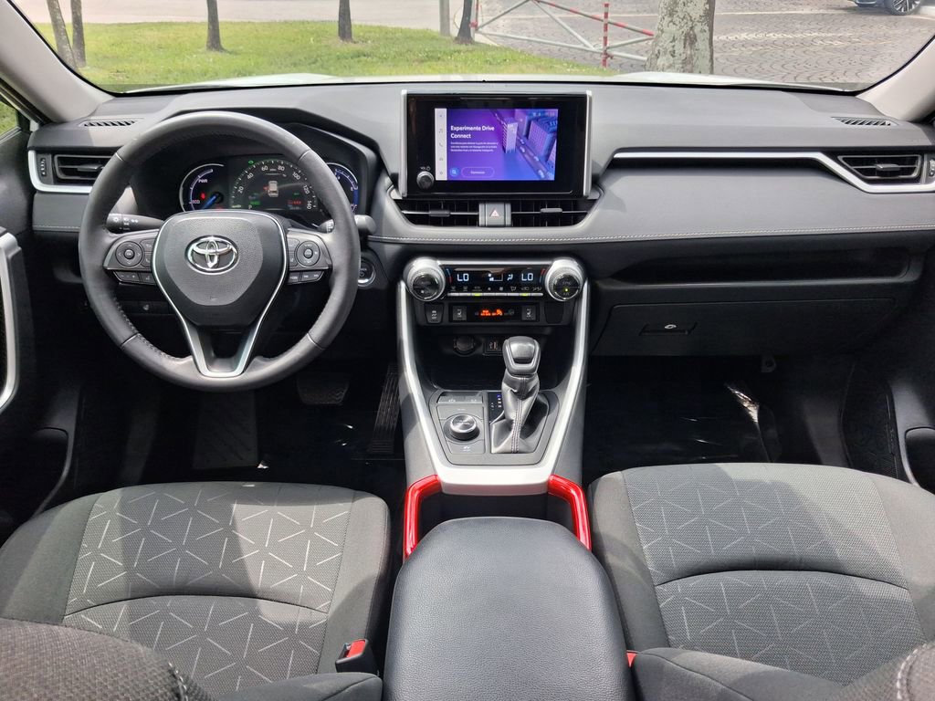 Used 2024 Toyota RAV4 XLE w/ Convenience Package image 9