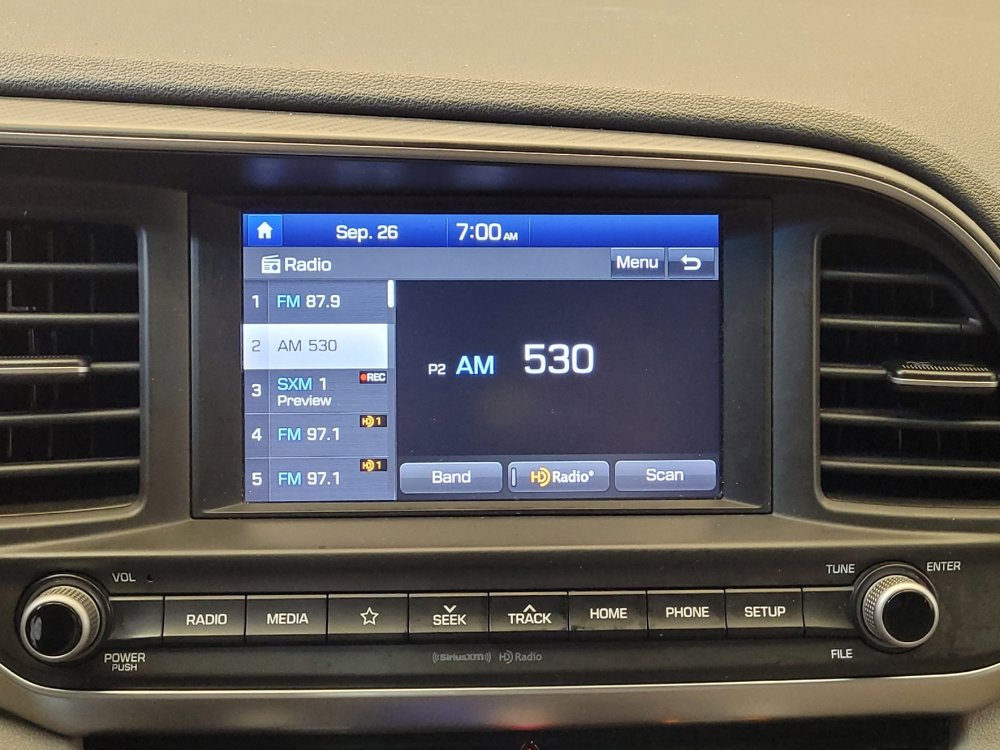 Used 2020 Hyundai Elantra SEL image 25