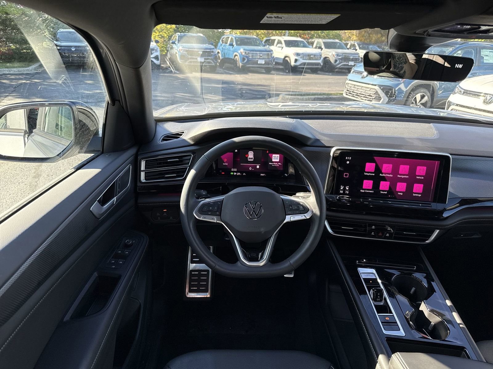 Used 2025 Volkswagen Atlas Cross Sport SEL R-Line image 17