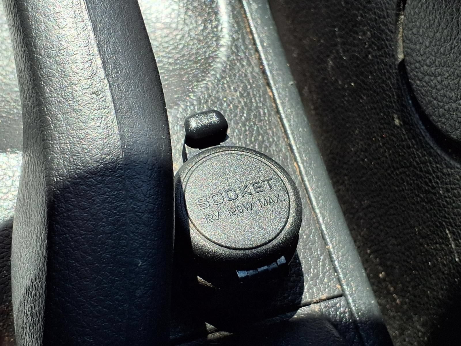 Used 2012 Nissan Versa 1.8 S w/ Plus Pkg FWD image 28