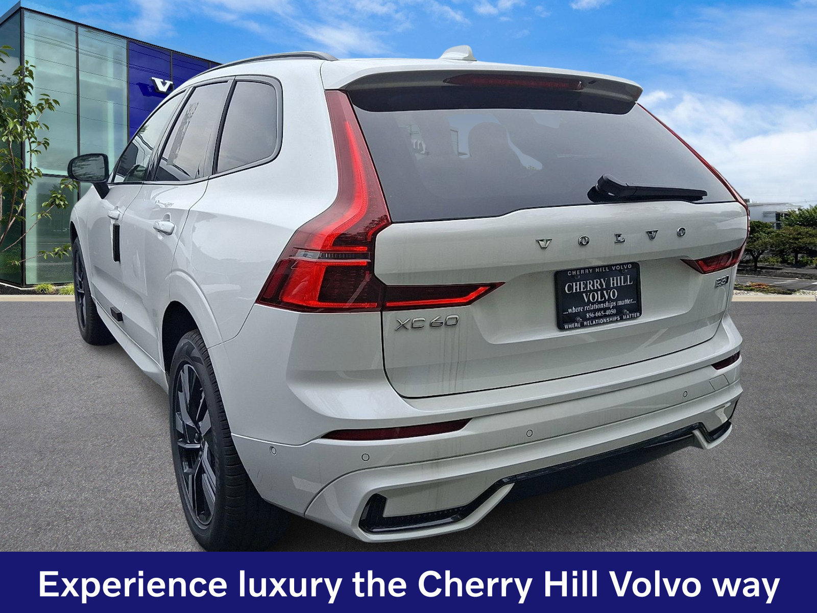 New 2026 Volvo XC60 B5 Plus w/ Climate Package AWD/4WD image 3