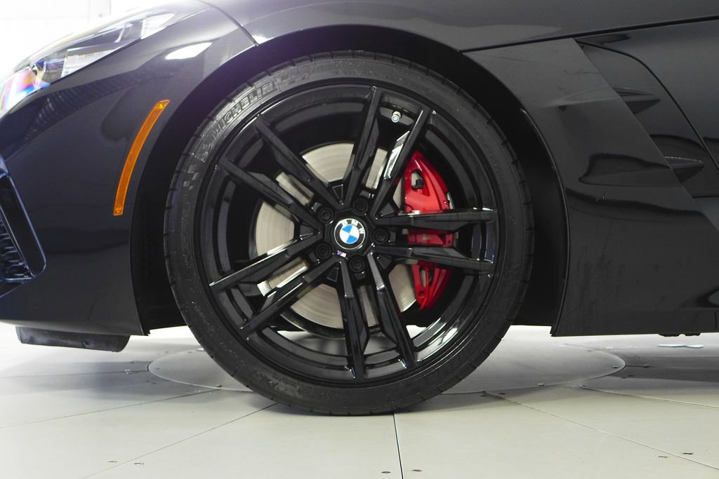 Certified 2022 BMW Z4 M40i w/ Driving Assistance Package image 5