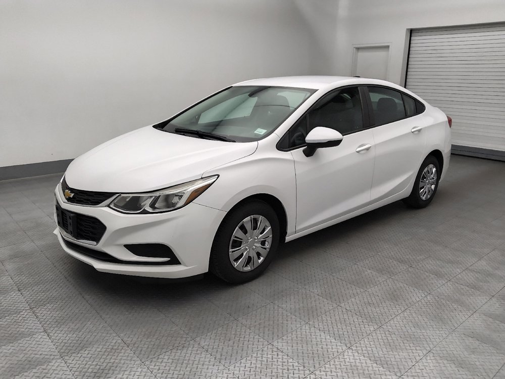 Used 2017 Chevrolet Cruze LS FWD image 2