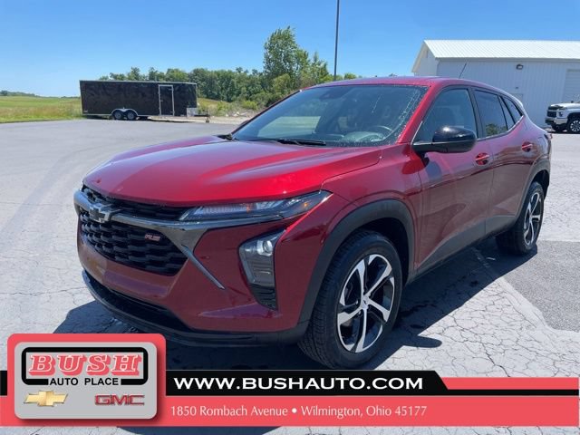 Used 2024 Chevrolet Trax RS FWD image 2