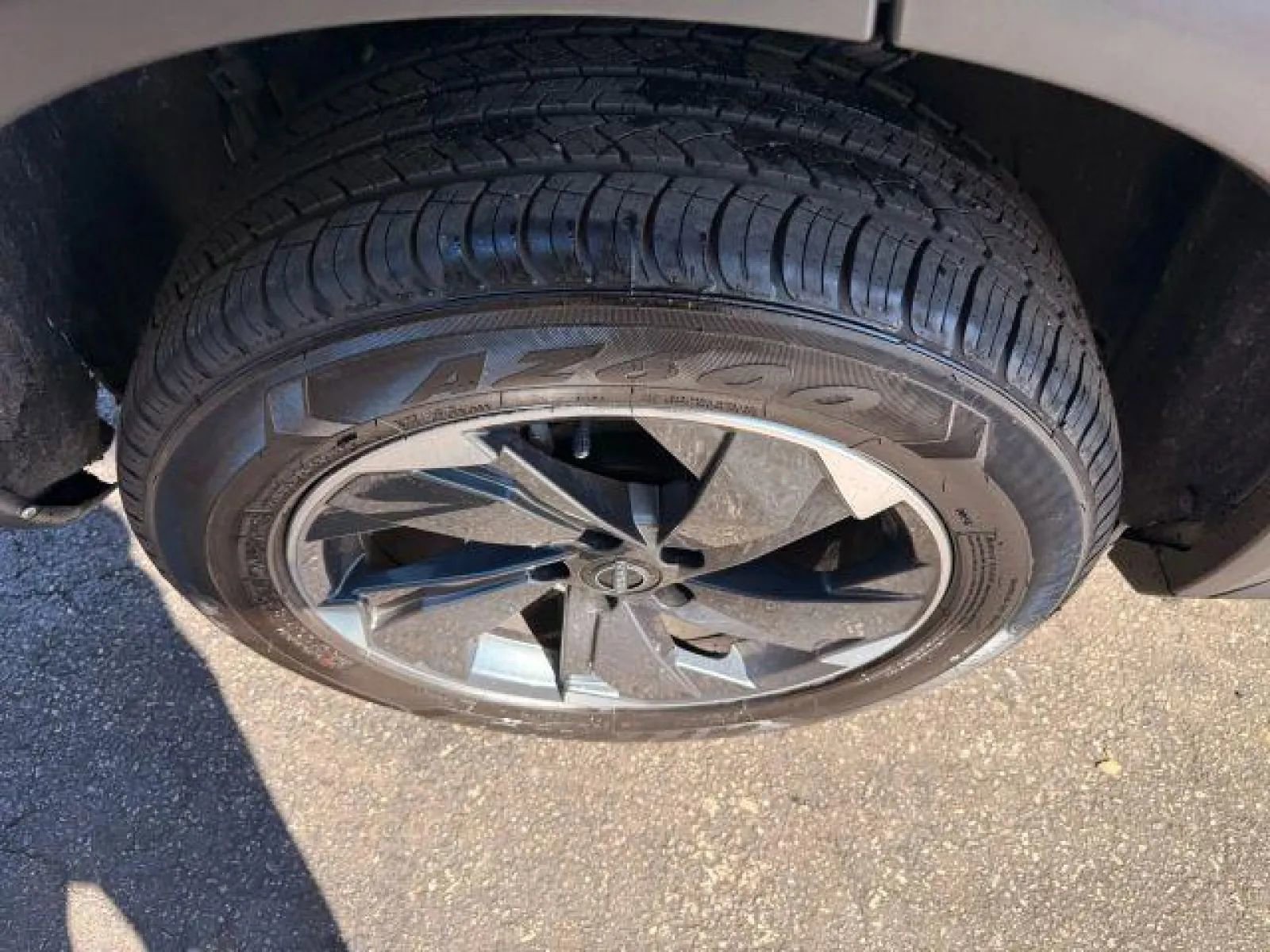 Used 2025 Nissan Rogue SV image 45