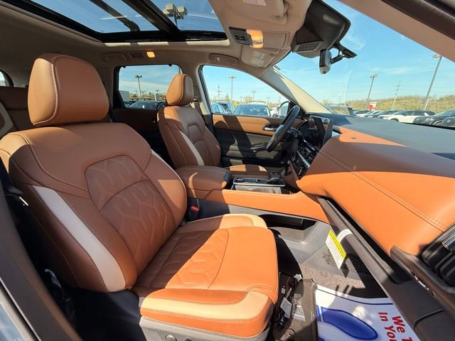 New 2026 Nissan Pathfinder Platinum w/ Cargo Package image 20