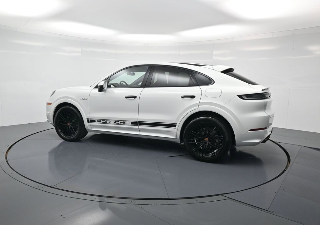 New 2026 Porsche Cayenne E-Hybrid Coupe image 3