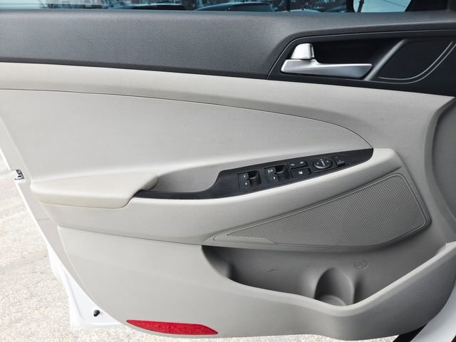 Used 2019 Hyundai Tucson SE image 30