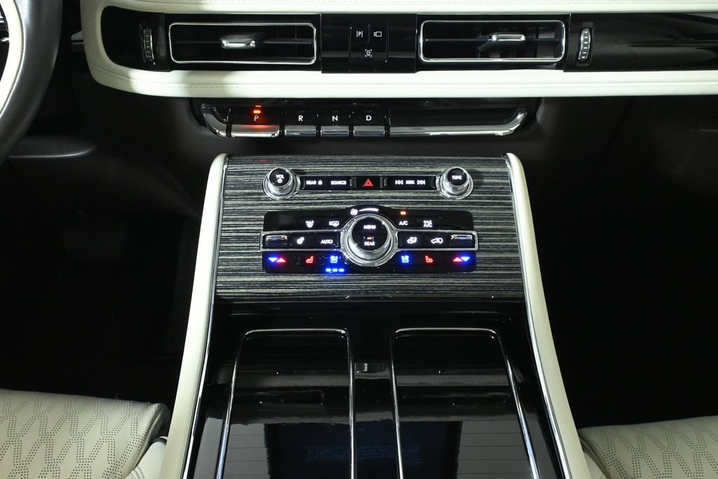Used 2024 Lincoln Aviator Black Label AWD/4WD image 21