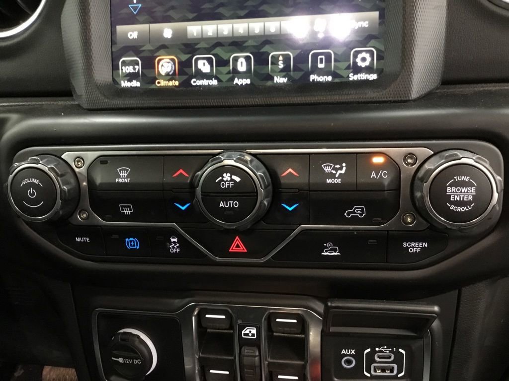 Used 2022 Jeep Wrangler Unlimited Sahara image 22