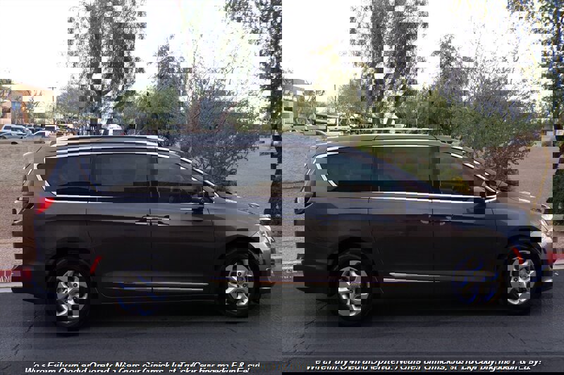 Used 2017 Chrysler Pacifica Touring-L Plus image 5