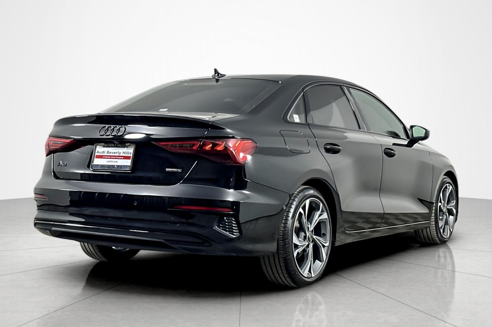 Used 2023 Audi A3 2.0T Premium w/ Convenience Package AWD/4WD image 5