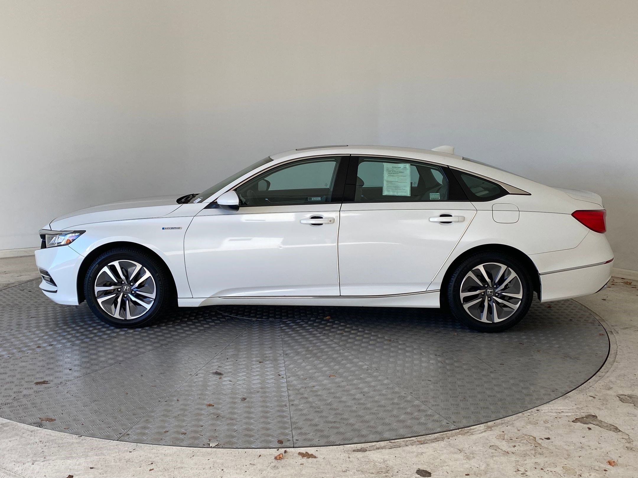 Used 2018 Honda Accord EX image 2