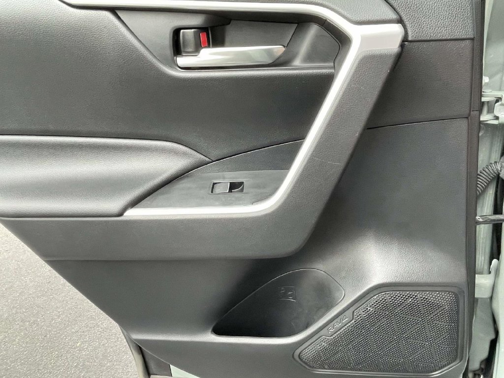 Used 2019 Toyota RAV4 XLE Premium w/ Cold Weather Package FWD image 22