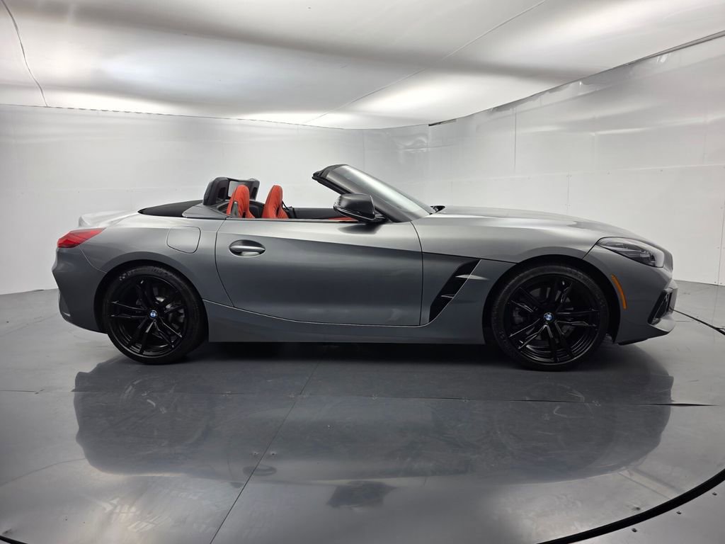 Used 2023 BMW Z4 sDrive30i w/ Shadowloine Package image 3
