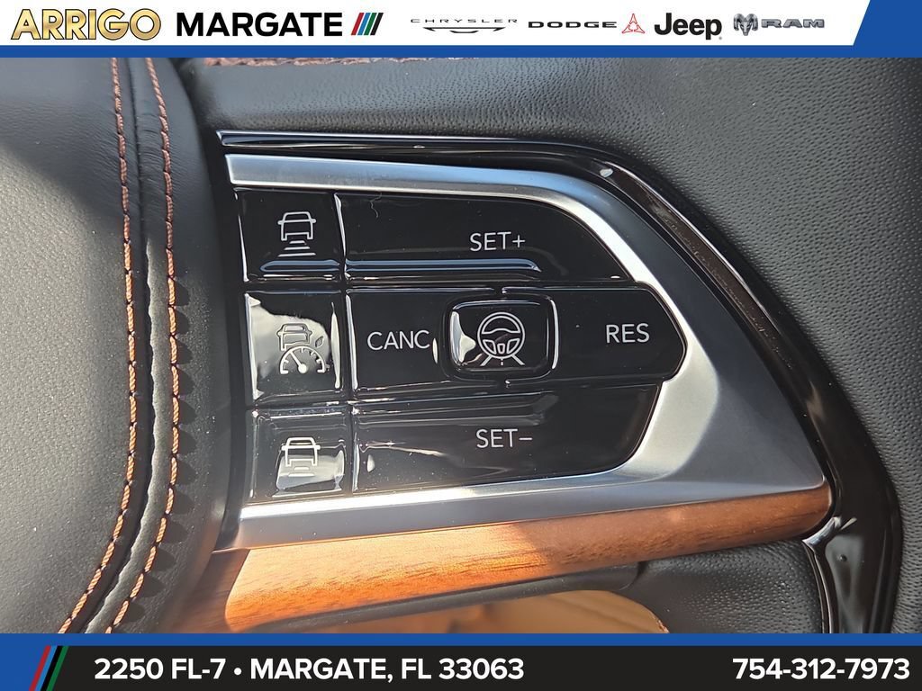 New 2025 Jeep Grand Cherokee L Summit AWD/4WD image 29