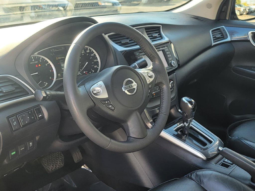 Used 2016 Nissan Sentra SR w/ SR Premium Package FWD image 13