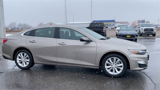 Used 2024 Chevrolet Malibu LT image 3