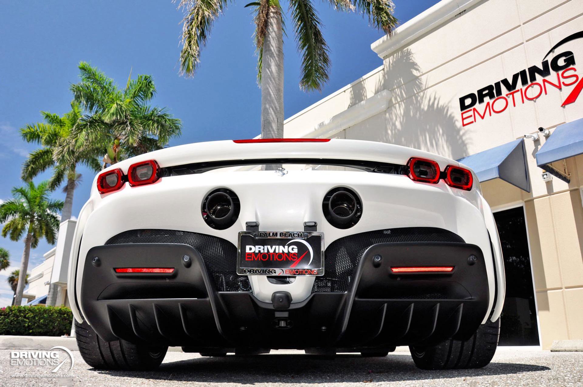 Used 2024 Ferrari SF90 Spider image 33