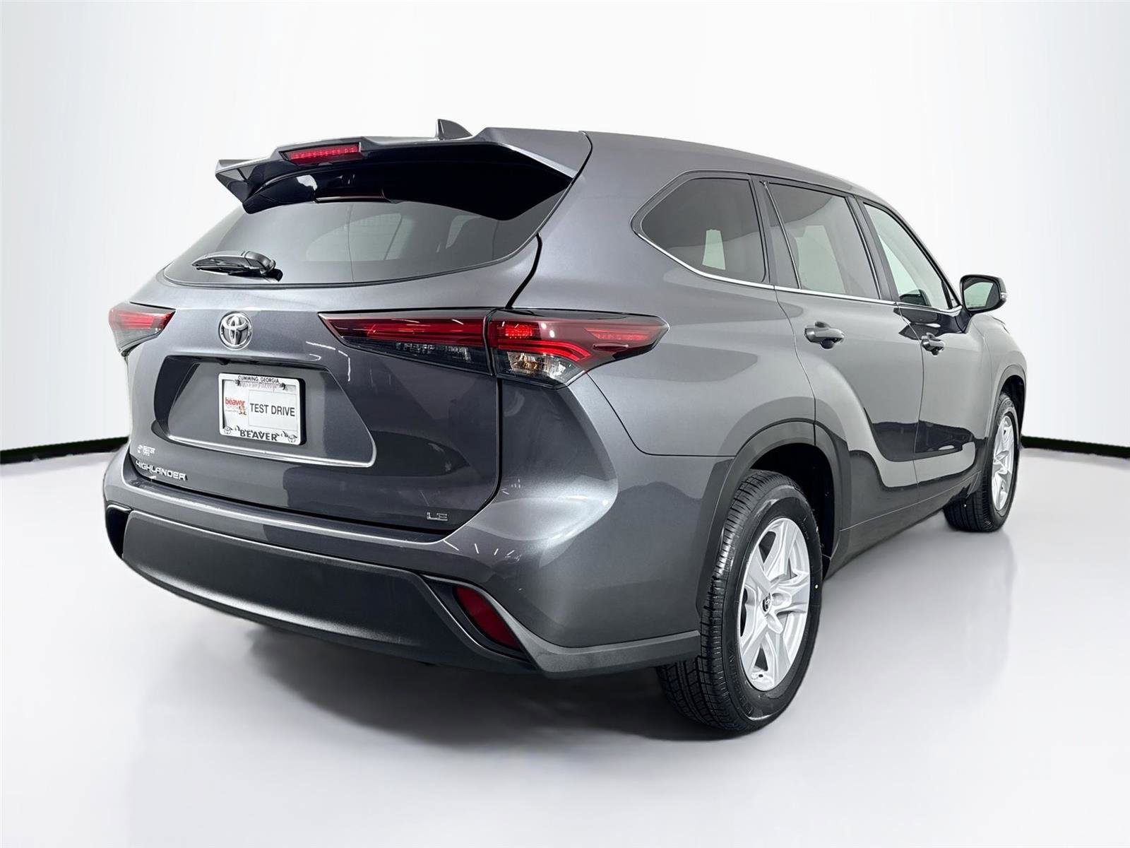 Certified 2025 Toyota Highlander LE video 2