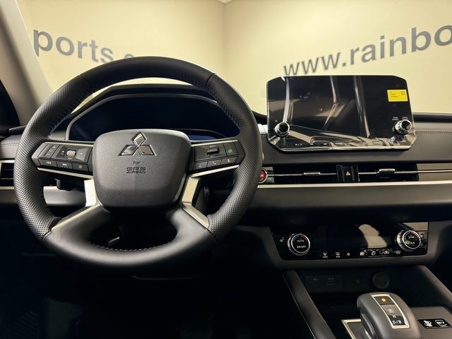Used 2024 Mitsubishi Outlander Ralliart image 9