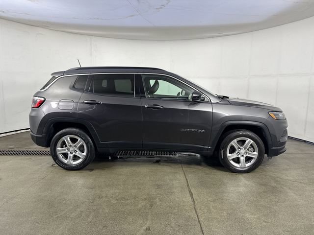 Used 2023 Jeep Compass Latitude w/ Sun and Sound Group AWD/4WD image 37