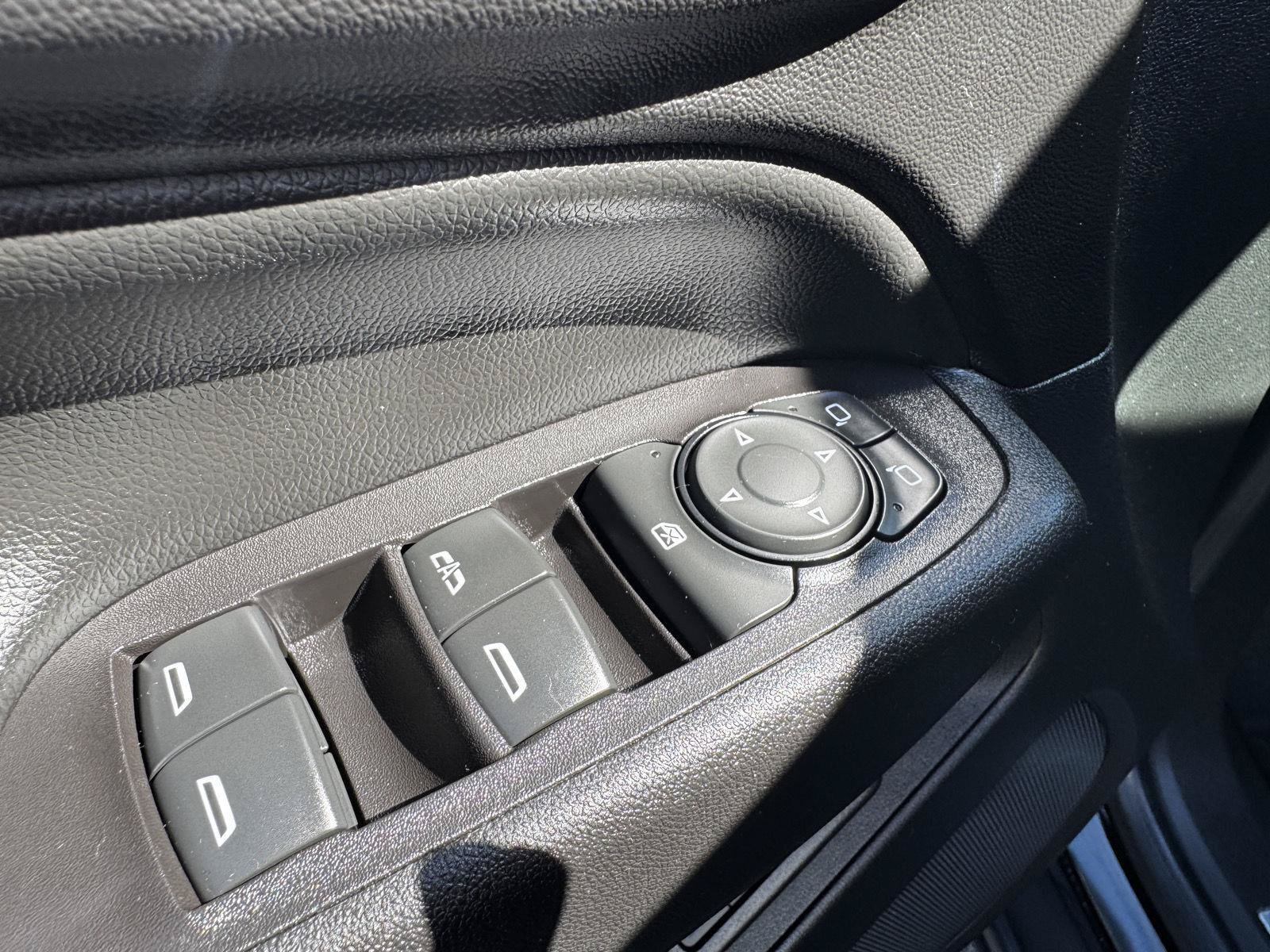 Used 2020 Chevrolet Equinox Premier AWD/4WD image 18