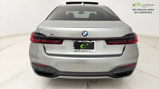 Used 2022 BMW 750i xDrive w/ M Sport Package AWD/4WD image 21